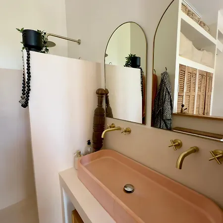 Divine Idylle Luxe 3 Chambres, Terrasse 130m2, Jacuzzi, Clim Plein Centre Apartment *