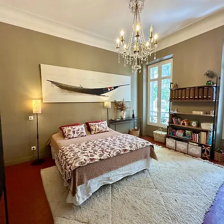 Divine Idylle Luxe 3 Chambres, Terrasse 130m2, Jacuzzi, Clim Plein Centre Apartment