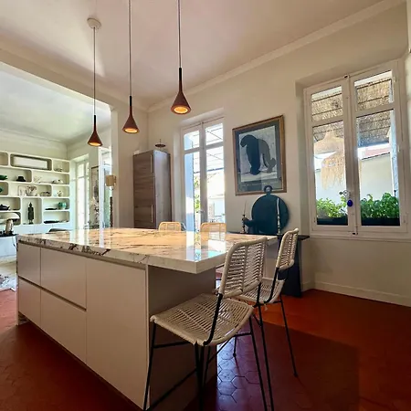 Divine Idylle Luxe 3 Chambres, Terrasse 130m2, Jacuzzi, Clim Plein Centre Apartment Aix-en-Provence