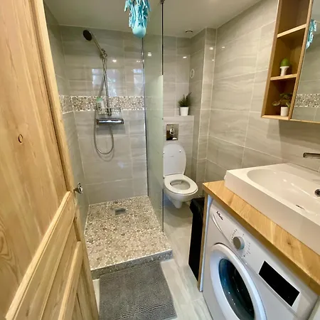 Divine Idylle Luxe 3 Chambres, Terrasse 130m2, Jacuzzi, Clim Plein Centre Apartment *